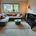 Zentral, Gemuetlich, Waldnah Apartment *