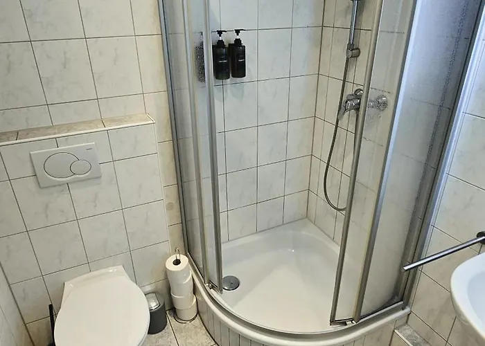 Zentral, Gemuetlich, Waldnah Apartmán *